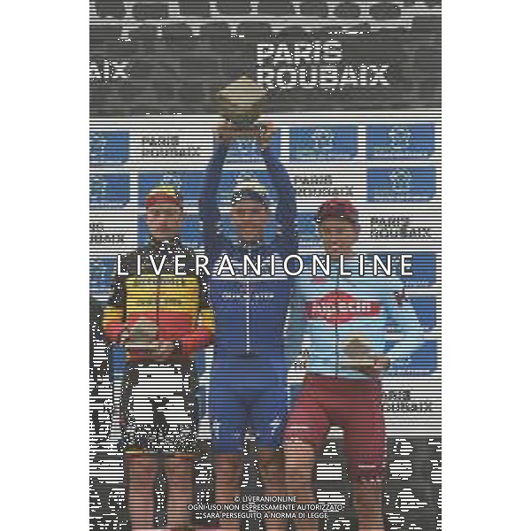 14-04-2019 Paris - Roubaix; Allenamento 2 Paris - Roubaix 2019; 2019, Deceunick - Quickstep; 2019, Katusha - Alpecin; Gilbert, Philippe; Lampaert, Yves; Politt, Nils; Roubaix; ©SIROTTI / AGENZIA ALDO LIVERANI SAS
