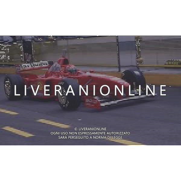 RETROSPETTIVA EDDIE IRVINE PILOTA F1 NELLA FOTO EDDIE IRVINE NEL 1997 CON LA FERRARI F 310 B AG ALDO LIVERANI SAS 