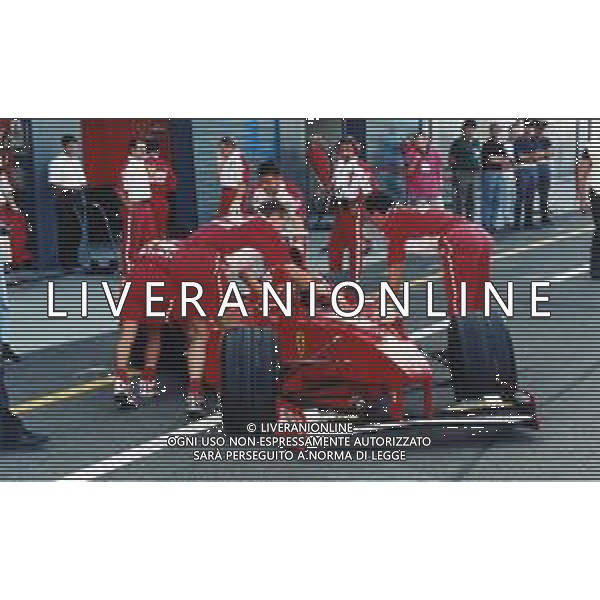 RETROSPETTIVA EDDIE IRVINE PILOTA F1 NELLA FOTO EDDIE IRVINE NEL 1998 CON LA FERRARI F 300 AG ALDO LIVERANI SAS