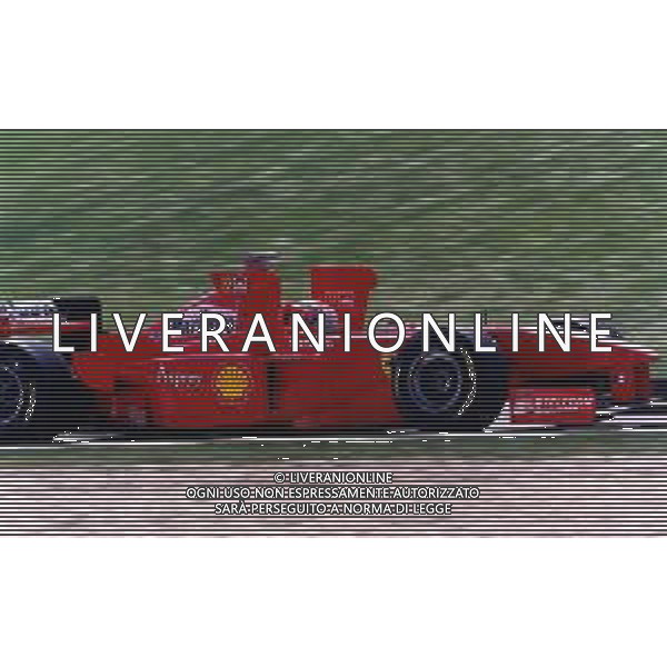 RETROSPETTIVA EDDIE IRVINE PILOTA F1 NELLA FOTO EDDIE IRVINE NEL 1998 CON LA FERRARI F 300 AG ALDO LIVERANI SAS