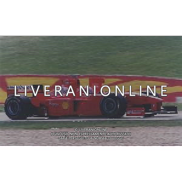 RETROSPETTIVA EDDIE IRVINE PILOTA F1 NELLA FOTO EDDIE IRVINE NEL 1998 CON LA FERRARI F 300 AG ALDO LIVERANI SAS