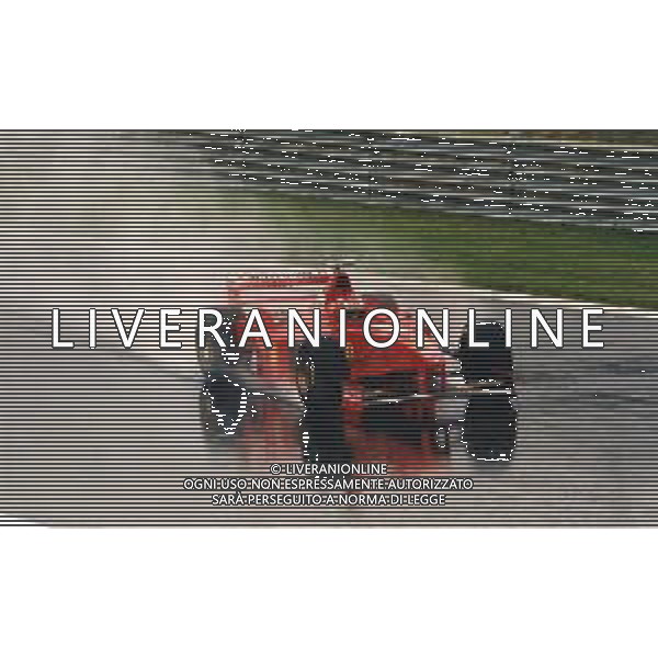 RETROSPETTIVA EDDIE IRVINE PILOTA F1 NELLA FOTO EDDIE IRVINE NEL 1998 CON LA FERRARI F 300 AG ALDO LIVERANI SAS