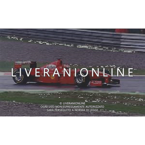 RETROSPETTIVA EDDIE IRVINE PILOTA F1 NELLA FOTO EDDIE IRVINE NEL 1998 CON LA FERRARI F 300 AG ALDO LIVERANI SAS