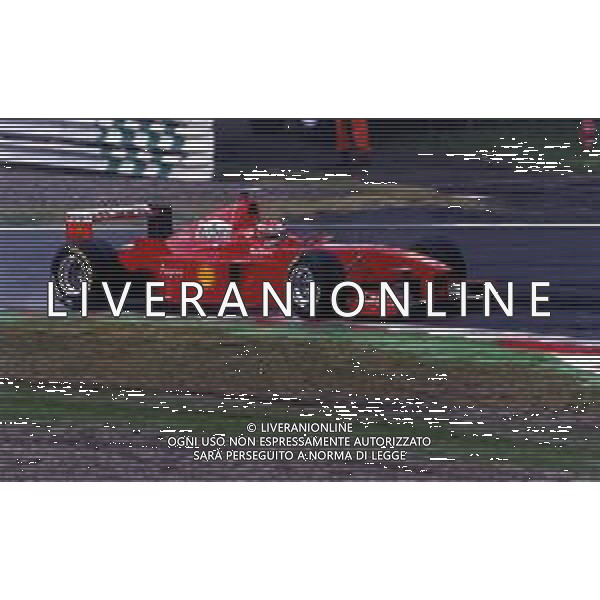 RETROSPETTIVA EDDIE IRVINE PILOTA F1 NELLA FOTO EDDIE IRVINE NEL 1998 CON LA FERRARI F 300 AG ALDO LIVERANI SAS