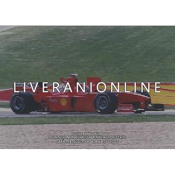 RETROSPETTIVA EDDIE IRVINE PILOTA F1 NELLA FOTO EDDIE IRVINE NEL 1998 CON LA FERRARI F 300 AG ALDO LIVERANI SAS