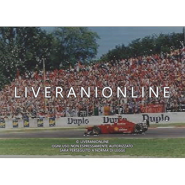 RETROSPETTIVA EDDIE IRVINE PILOTA F1 NELLA FOTO EDDIE IRVINE NEL 1998 CON LA FERRARI F 300 AG ALDO LIVERANI SAS