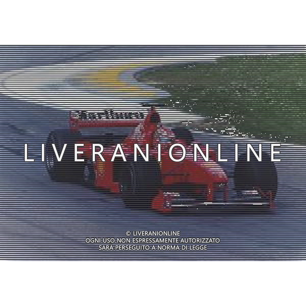 RETROSPETTIVA EDDIE IRVINE PILOTA F1 NELLA FOTO EDDIE IRVINE NEL 1998 CON LA FERRARI F 300 AG ALDO LIVERANI SAS