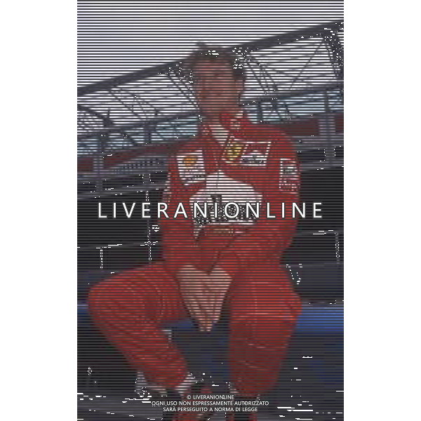 RETROSPETTIVA EDDIE IRVINE PILOTA F1 NELLA FOTO EDDIE IRVINE NEL 1998 CON LA FERRARI F 300 AG ALDO LIVERANI SAS