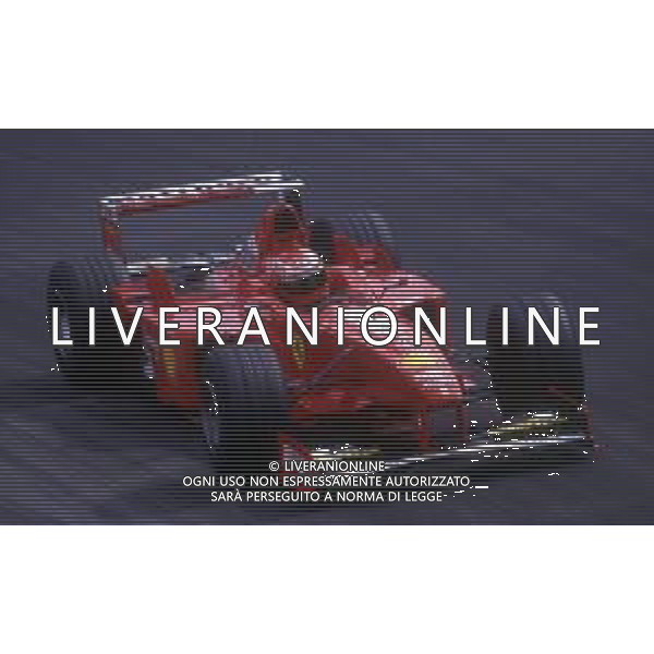 RETROSPETTIVA EDDIE IRVINE PILOTA F1 NELLA FOTO EDDIE IRVINE NEL 1998 CON LA FERRARI F 300 AG ALDO LIVERANI SAS