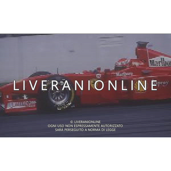 RETROSPETTIVA EDDIE IRVINE PILOTA F1 NELLA FOTO EDDIE IRVINE NEL 1998 CON LA FERRARI F 300 AG ALDO LIVERANI SAS