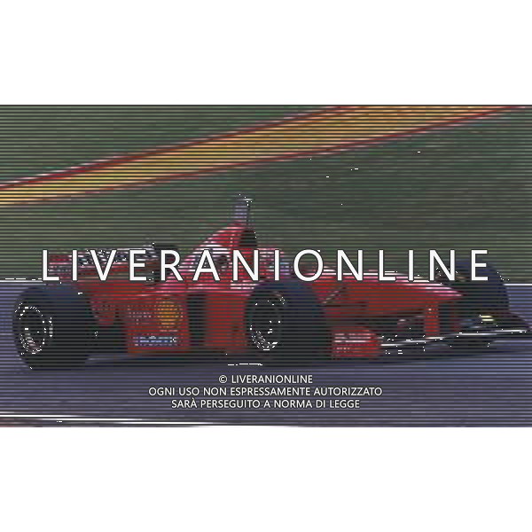 RETROSPETTIVA EDDIE IRVINE PILOTA F1 NELLA FOTO EDDIE IRVINE NEL 1997 CON LA FERRARI F 310 B AG ALDO LIVERANI SAS 