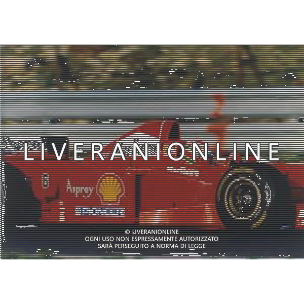 RETROSPETTIVA EDDIE IRVINE PILOTA F1 NELLA FOTO EDDIE IRVINE NEL 1997 CON LA FERRARI F 310 B AG ALDO LIVERANI SAS 