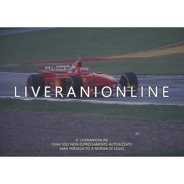 RETROSPETTIVA EDDIE IRVINE PILOTA F1 NELLA FOTO EDDIE IRVINE NEL 1997 CON LA FERRARI F 310 B AG ALDO LIVERANI SAS 