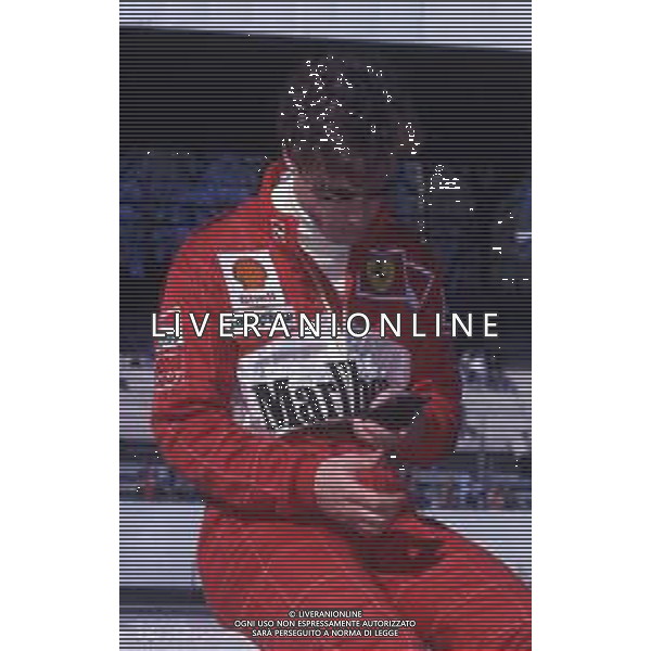 RETROSPETTIVA EDDIE IRVINE PILOTA F1 NELLA FOTO EDDIE IRVINE NEL 1997 CON LA FERRARI F 310 B AG ALDO LIVERANI SAS 