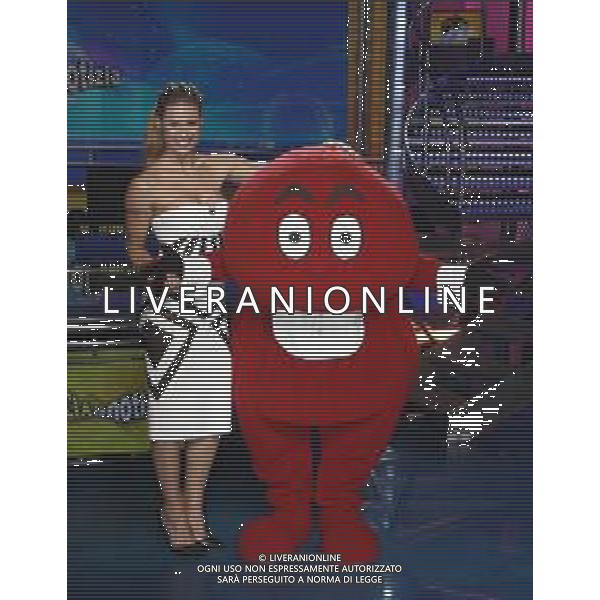 Cologno Monzese ( MI ) 15/04/2019 Mediaset - Photocall Striscia la Notizia Nella foto: Michelle Hunziker e il Gabibbo PH Lauro Montagnini AG ALDO LIVERANI SAS