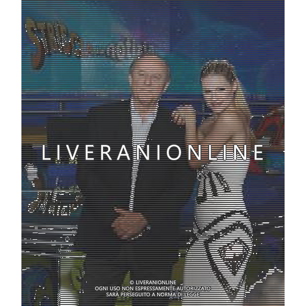 Cologno Monzese ( MI ) 15/04/2019 Mediaset - Photocall Striscia la Notizia Nella foto: Gerry Scotti e Michelle Hunziker PH Lauro Montagnini AG ALDO LIVERANI SAS
