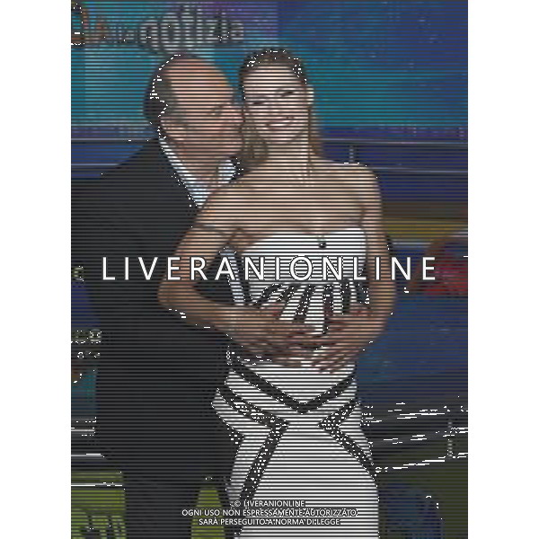 Cologno Monzese ( MI ) 15/04/2019 Mediaset - Photocall Striscia la Notizia Nella foto: Gerry Scotti e Michelle Hunziker PH Lauro Montagnini AG ALDO LIVERANI SAS