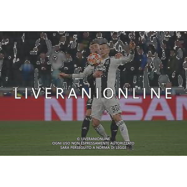 Torino 16.04.2019 Allianz Stadium 4 di finale Champions League Juventus vs Ajax ©Falzone/Agenzia Aldo Liverani NELLA FOTO : Federico Bernardeschi-Daley Sinkgraven © AGENZIA ALDO LIVERANI SAS - JUVENTUS vs AJAX ritorno quarti di finale Champions League 16.04.2019