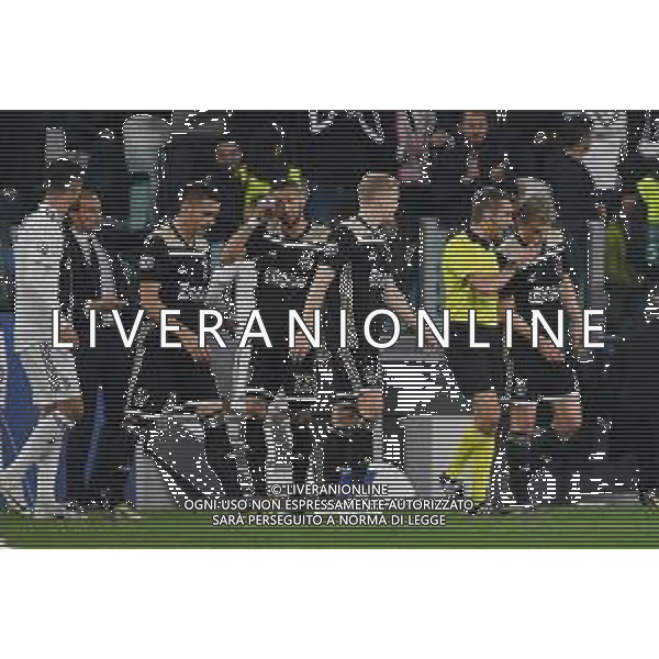 Torino 16.04.2019 Allianz Stadium 4 di finale Champions League Juventus vs Ajax ©Falzone/Agenzia Aldo Liverani NELLA FOTO : Clèment Turpin spiega la decisione presa al Var