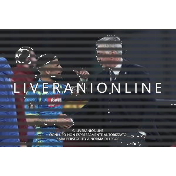 NAPOLI - ARSENAL RITORNO QUARTI DI FINALE EUROPA LEAGUE 18.04.2019 NELLA FOTO CARLO ANCELOTTI RINCUORA LORENZO INSIGNE PER I FISCHI RICEVUTI ©MOSCA / AGENZIA ALDO LIVERANI SAS