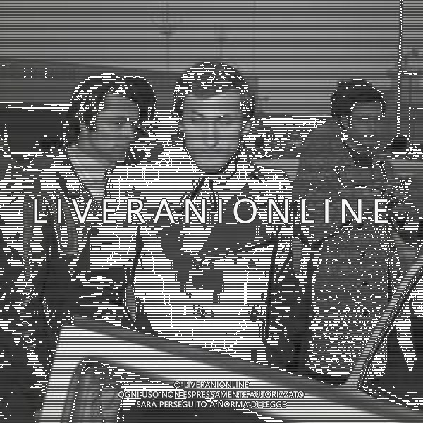 1973 MILANO -ARRIVO DELLA NAZIONALE ITALIANA DI CALCIO DA WEMBLEY DOPO L\'INCONTRO INGHILTERRA -ITALIA 0-1 CON GOAL DI FABIO CAPELLO NELLA FOTO GIUSEPPE FURINO AG ALDO LIVERANI SAS