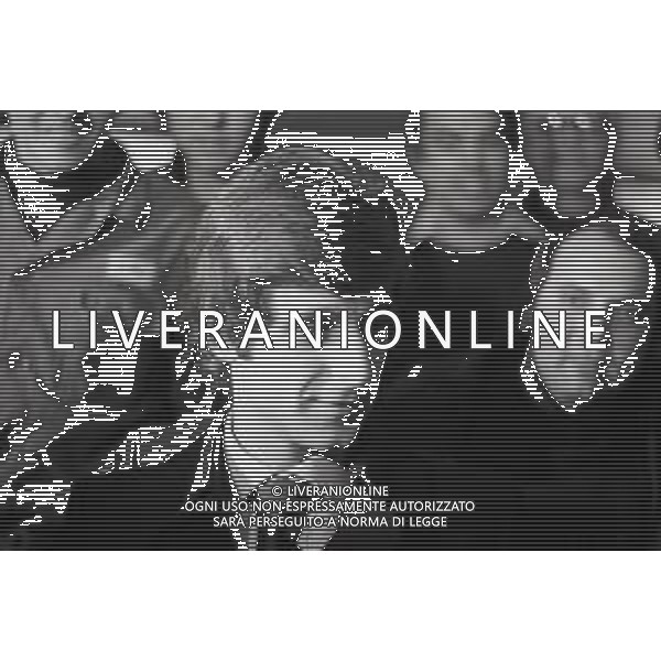 1973 MILANO -ARRIVO DELLA NAZIONALE ITALIANA DI CALCIO DA WEMBLEY DOPO L\'INCONTRO INGHILTERRA -ITALIA 0-1 CON GOAL DI FABIO CAPELLO NELLA FOTO GIANNI RIVERA AG ALDO LIVERANI SAS