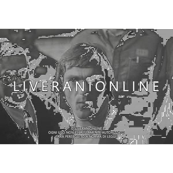 1973 MILANO -ARRIVO DELLA NAZIONALE ITALIANA DI CALCIO DA WEMBLEY DOPO L\'INCONTRO INGHILTERRA -ITALIA 0-1 CON GOAL DI FABIO CAPELLO NELLA FOTO giuseppe sabadini AG ALDO LIVERANI SAS