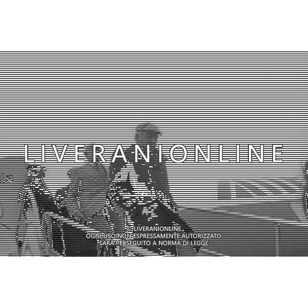 1973 MILANO -ARRIVO DELLA NAZIONALE ITALIANA DI CALCIO DA WEMBLEY DOPO L\'INCONTRO INGHILTERRA -ITALIA 0-1 CON GOAL DI FABIO CAPELLO NELLA FOTO FERRUCCIO VALCAREGGI AG ALDO LIVERANI SAS