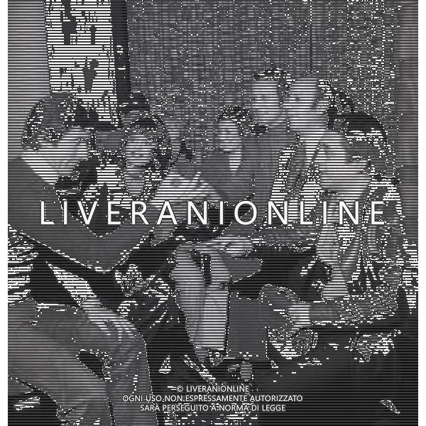 1971 FILM HOMO EROTICUS NELLA FOTO LANDO BUZZANCA CON IL REGISTA MARCO VICARIO LINO PATRUNO E NANNI SVAMPA AG ALDO LIVERANI SAS