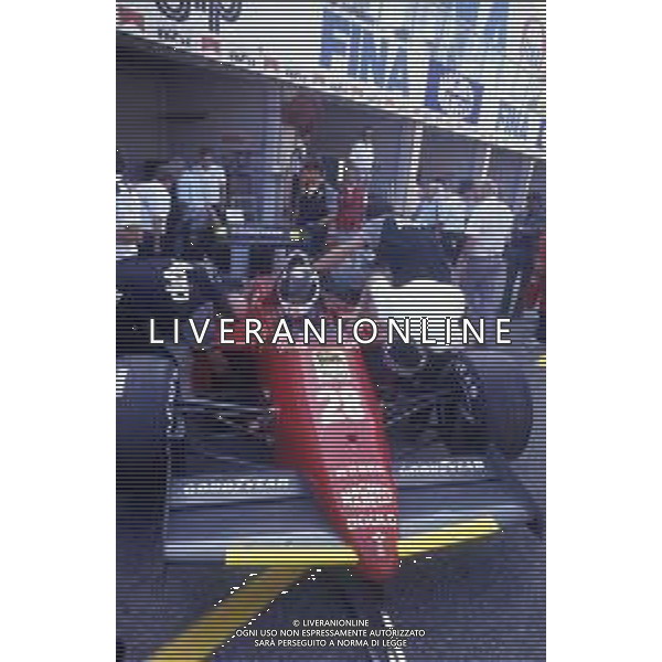 RETROSPETTIVA STEFAN JOHANSSON PILOTA F1 -1985 NELLA FOTO STEFAN JOHANSSON CON LA FERRARI AG ALDO LIVERANI SAS 