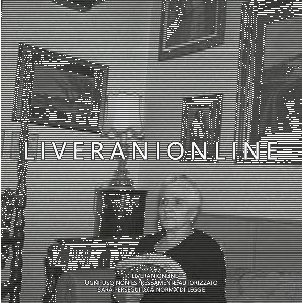 Lina Merlin, all\'anagrafe Angelina Merlin, è stata una politica, partigiana e insegnante italiana, componente dell\'Assemblea Costituente e prima donna a essere eletta al Senato della Repubblica NELLA FOTO LINA MERLIN NELLA SUA ABITAZIONE NELL\'ANNO 1973 AG ALDO LIVERANI SAS