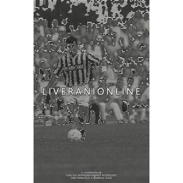 RETROSPETTIVA GIANLUCA VIALLI CALCIATORE NELLA FOTO GIANLUCA VIALLI CON LA MAGLIA DELLA JUVENTUS 1994-1995 AG ALDO LIVERANI SAS
