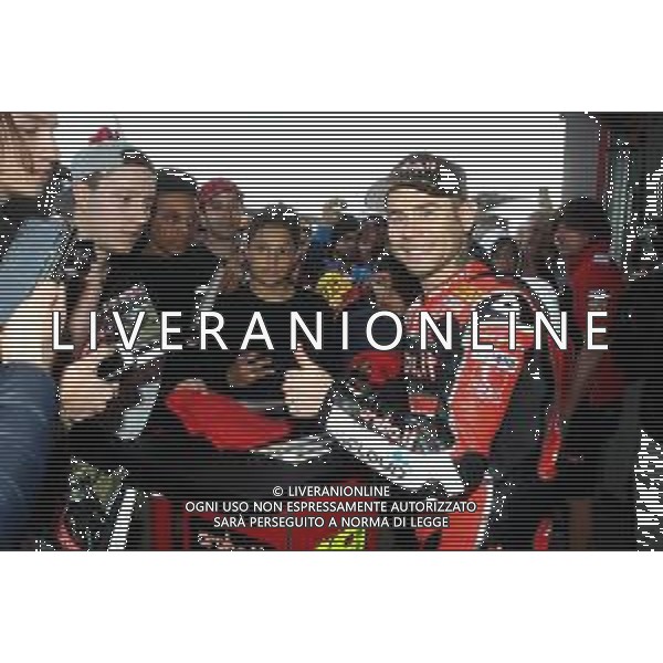 IMOLA 24 04 2019 DUCATI SUPERBIKE PROVE LIBERE CON ALVARO BAUTISTA E CHAZ DAVIES NELLA FOTO ALVARO BAUTISTA CON I TIFOSI ©SANNA / AGENZIA ALDO LIVERANI SAS
