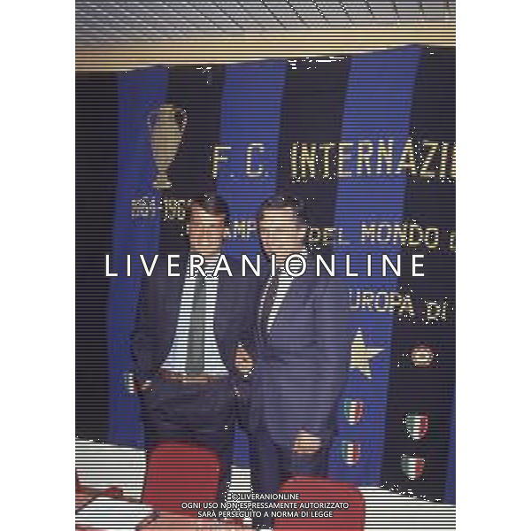 RETROSPETTIVA MARCO TARDELLI CALCIATORE NELLA FOTO GIANCARLO BELTRAMI ALLA PRESENTAZIONE DEL NUOVO ACQUISTO MARCO TARDELLI 1985-1986 AG ALDO LIVERANI SAS 