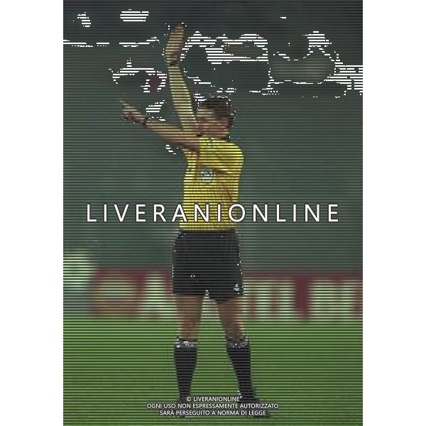 27-10-1999 ROMA-CHAMPIONS LEAGUE LAZIO BAYERN 04 LEVERKUSEN 1-1 NELLA FOTO ARBITRO HUGH DALLAS AG ALDO LIVERANI SAS