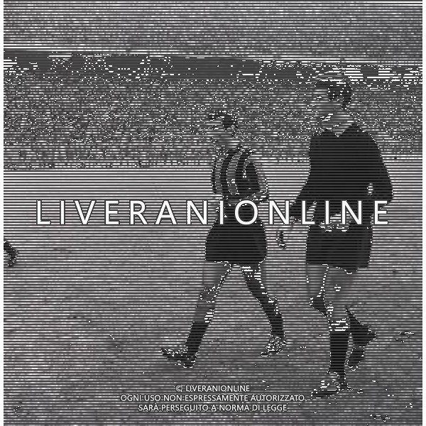 1962 RETROSPETTIVA LORENZO BUFFON CALCIATORE RUOLO PORTIERE NELLA FOTO LORENZO BUFFON CON LA MAGLIA DELL\'INTER AG ALDO LIVERANI SAS
