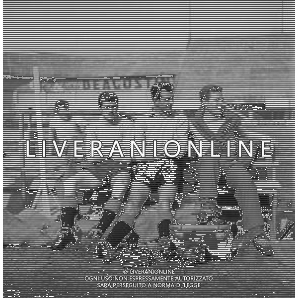 RADUNO E ALLENAMENTO DELLA NAZIONALE ITALIANA A FIRENZE 1957 - RETROSPETTIVA NELLA FOTO ALFIO FONTANA, ROBERTO LOVATI, GIAMPIERO BONIPERTI ©ARCHIVIO / AGENZIA ALDO LIVERANI SAS