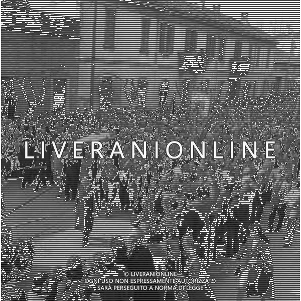 Funerali del pilota automobilistico Eugenio Castellotti, a Lodi il 16.03.1957 - RETROSPETTIVA ©ARCHIVIO / AGENZIA ALDO LIVERANI SAS