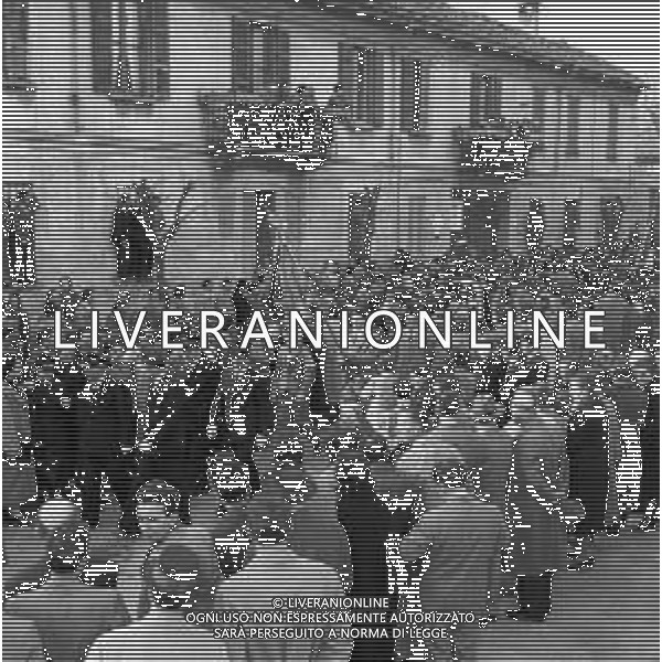 Funerali del pilota automobilistico Eugenio Castellotti, a Lodi il 16.03.1957 - RETROSPETTIVA ©ARCHIVIO / AGENZIA ALDO LIVERANI SAS