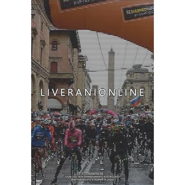 12-05-2019 Giro D\'italia; Tappa 02 Bologna - Fucecchio; 2019, Jumbo - Visma; Roglic, Primoz; Bologna Piazza Maggiore; - PARTENZA ©SIROTTI / AGENZIA ALDO LIVERANI SAS
