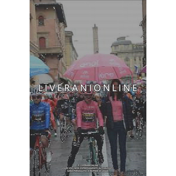 12-05-2019 Giro D\'italia; Tappa 02 Bologna - Fucecchio; 2019, Jumbo - Visma; Roglic, Primoz; Bologna Piazza Maggiore; - PARTENZA ©SIROTTI / AGENZIA ALDO LIVERANI SAS