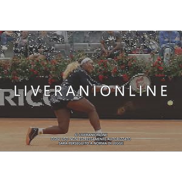 Roma 13/05/2019 - INTERNAZIONALI BNL D\' Italia 2019 - Serena Williams vs Rebecca Peterson nella foto: Serena Williams ©Claudio Zamagni/Agenzia Aldo Liverani s.a.s. Serena Williams in action during the Woman Singles match between Serena Williams and Rebecca Peterson at the The Internazionali BNL d\'Italia 2019 at Foro Italico on May 13, 2015 in Rome, Italy. / AGENZIA ALDO LIVERANI SAS