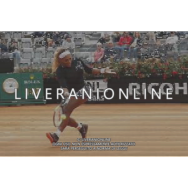Roma 13/05/2019 - INTERNAZIONALI BNL D\' Italia 2019 - Serena Williams vs Rebecca Peterson nella foto:Serena Williams ©Claudio Zamagni/Agenzia Aldo Liverani s.a.s. Serena Williams in action during the Woman Singles match between Serena Williams and Rebecca Peterson at the The Internazionali BNL d\'Italia 2019 at Foro Italico on May 13, 2015 in Rome, Italy. / AGENZIA ALDO LIVERANI SAS