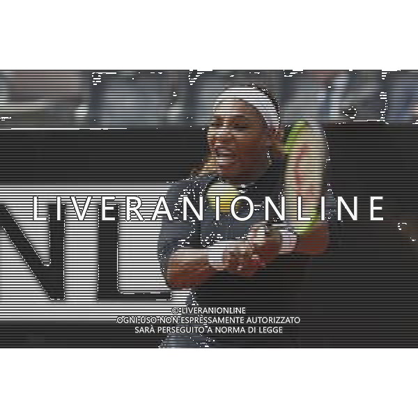 Roma 13/05/2019 - INTERNAZIONALI BNL D\' Italia 2019 - Serena Williams vs Rebecca Peterson nella foto: Serena Williams ©Claudio Zamagni/Agenzia Aldo Liverani s.a.s. Serena Williams in action during the Woman Singles match between Serena Williams and Rebecca Peterson at the The Internazionali BNL d\'Italia 2019 at Foro Italico on May 13, 2015 in Rome, Italy. / AGENZIA ALDO LIVERANI SAS