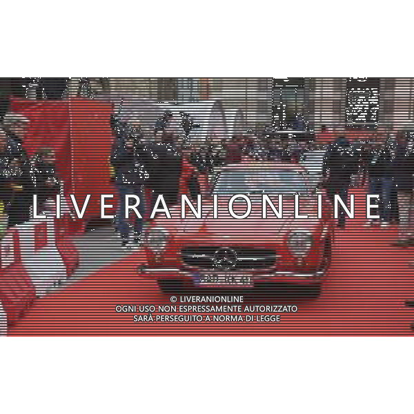 1000miglia punzonatura piazza vittoria.Brescia 15 maggio 2019.ph Fotolive Fabrizio Cattina / AGENZIA ALDO LIVERANI SAS - Mille Miglia Punzonatura e Partenza della 37sima rievocazione in Piazza Vittoria a Brescia 15.05.2019