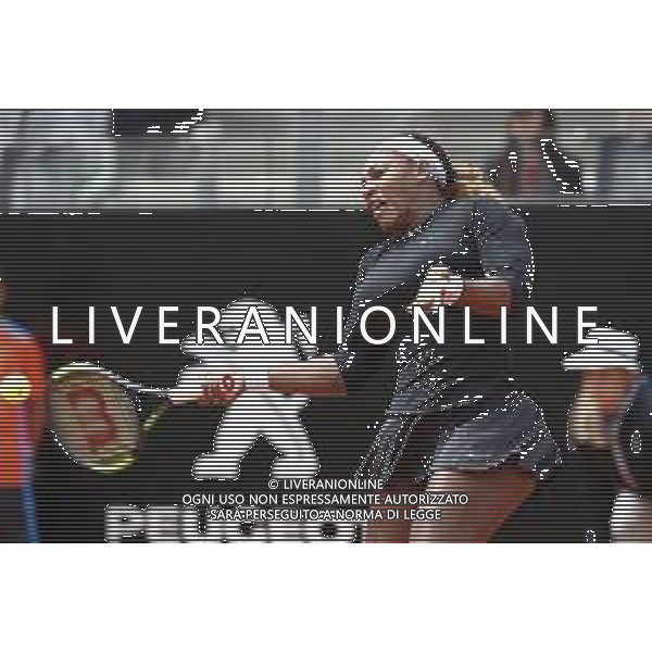 Roma 13/05/2019 - INTERNAZIONALI BNL D\' Italia 2019 - Serena Williams vs Rebecca Peterson nella foto: Serena Williams ©Claudio Zamagni/Agenzia Aldo Liverani s.a.s. Serena Williams in action during the Woman Singles match between Serena Williams and Rebecca Peterson at the The Internazionali BNL d\'Italia 2019 at Foro Italico on May 13, 2015 in Rome, Italy. / AGENZIA ALDO LIVERANI SAS