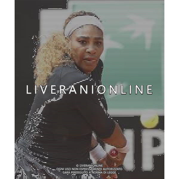 Roma 13/05/2019 - INTERNAZIONALI BNL D\' Italia 2019 - Serena Williams vs Rebecca Peterson nella foto: Serena Williams ©Claudio Zamagni/Agenzia Aldo Liverani s.a.s. Serena Williams in action during the Woman Singles match between Serena Williams and Rebecca Peterson at the The Internazionali BNL d\'Italia 2019 at Foro Italico on May 13, 2015 in Rome, Italy. / AGENZIA ALDO LIVERANI SAS
