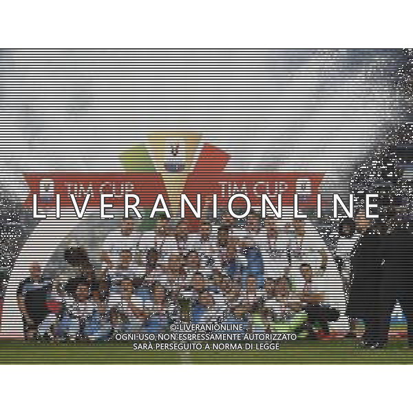 Atalanta - Lazio Finale di Coppa Italia 2019 TIM CUP 15/05/2019 - nella foto: premiazione esultanza festeggiamenti a fine gara con la coppa ©Claudio Zamagni/Agenzia Aldo Liverani final exultation with the trophy during Italian TIM CUP final match between Atalanta and Lazio at Rome Olympic Stadium on May 15 2019 photo credit by Claudio Zamagni/Aldo Liverani Photo Agency / AGENZIA ALDO LIVERANI SAS