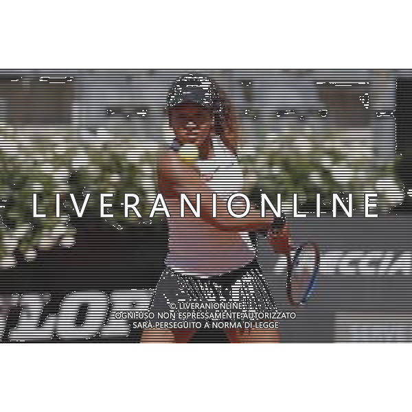 Roma 16/05/2019 - INTERNAZIONALI BNL D\' Italia 2019 - Naomi Osaka vs Dominika Cibulkova - nella foto: Naomi Osaka ©Claudio Zamagni/Agenzia Aldo Liverani s.a.s. Naomi Osaka during the match between Naomi Osaka and Dominika Cibulkova at the The Internazionali BNL d\'Italia 2019 at Foro Italico on May 16, 2019 in Rome, Italy. Photo Credit by Claudio Zamagni-Aldo Liverani Photo Agency / AGENZIA ALDO LIVERANI SAS