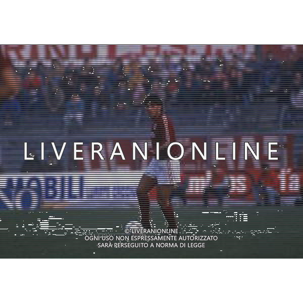 RETROSPETTIVA MASSIMO CRIPPA CALCIATORE NELLA FOTO MASSIMO CRIPPA CON LA MAGLIA DEL TORINO CALCIO 1987-1988 AG ALDO LIVERANI SAS